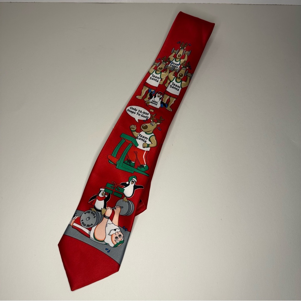 Holiday Traditions by Hallmark Mens Tie Red Team Santa Christmas Workout NEW